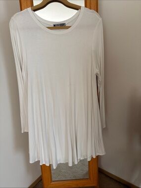 Lilla P Cream Long-Sleeve Swing Tee